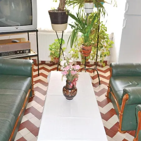 Holiday 1 Apartment *