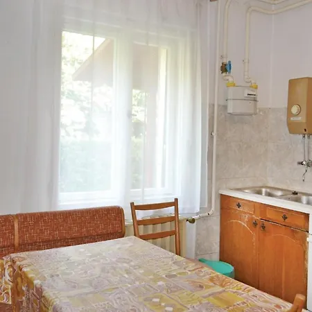 Holiday 1 Apartment *
