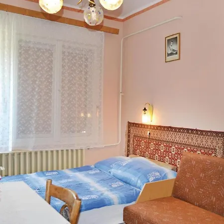 Apartment Holiday 1 *