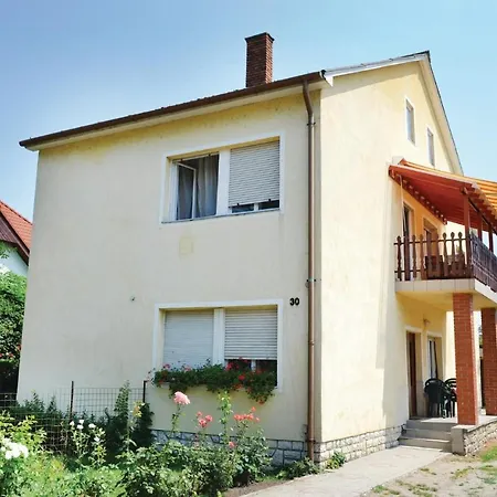 Holiday 1 Apartment Siofok